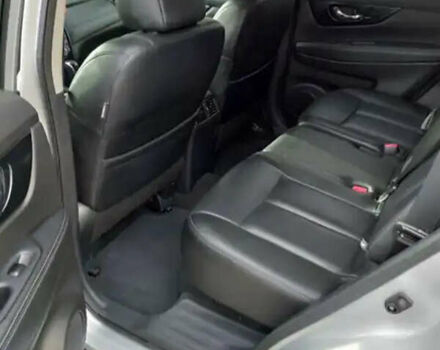 Серый Ниссан Rogue, объемом двигателя 2.49 л и пробегом 162 тыс. км за 14000 $, фото 9 на Automoto.ua