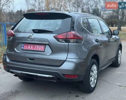 Серый Ниссан Rogue, объемом двигателя 2.49 л и пробегом 256 тыс. км за 15000 $, фото 12 на Automoto.ua