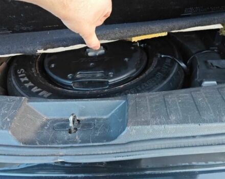 Серый Ниссан Rogue, объемом двигателя 2.5 л и пробегом 50 тыс. км за 12000 $, фото 7 на Automoto.ua