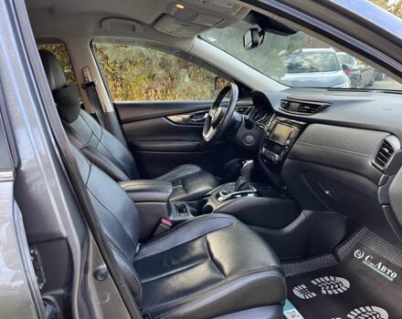 Серый Ниссан Rogue, объемом двигателя 2.5 л и пробегом 109 тыс. км за 18900 $, фото 17 на Automoto.ua