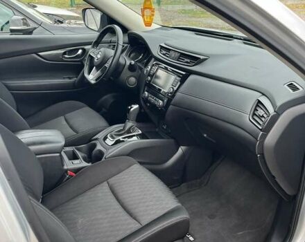 Серый Ниссан Rogue, объемом двигателя 2.49 л и пробегом 123 тыс. км за 15800 $, фото 9 на Automoto.ua