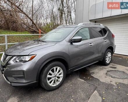 Серый Ниссан Rogue, объемом двигателя 2.49 л и пробегом 128 тыс. км за 14950 $, фото 4 на Automoto.ua