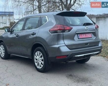 Серый Ниссан Rogue, объемом двигателя 2.49 л и пробегом 256 тыс. км за 15000 $, фото 16 на Automoto.ua