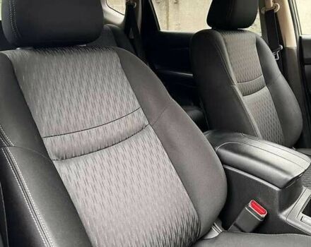 Серый Ниссан Rogue, объемом двигателя 2.5 л и пробегом 101 тыс. км за 11800 $, фото 16 на Automoto.ua