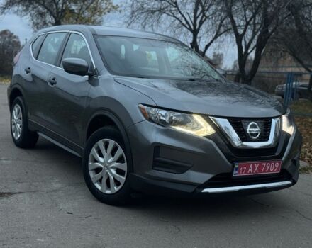 Серый Ниссан Rogue, объемом двигателя 2.5 л и пробегом 122 тыс. км за 14250 $, фото 2 на Automoto.ua