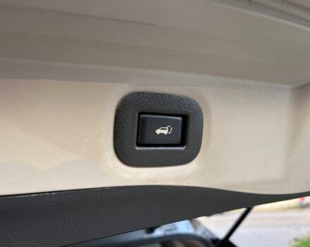 Серый Ниссан Rogue, объемом двигателя 2.5 л и пробегом 109 тыс. км за 18900 $, фото 7 на Automoto.ua