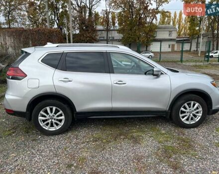 Серый Ниссан Rogue, объемом двигателя 2.49 л и пробегом 123 тыс. км за 15800 $, фото 2 на Automoto.ua
