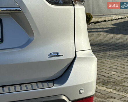 Серый Ниссан Rogue, объемом двигателя 2.49 л и пробегом 180 тыс. км за 15500 $, фото 10 на Automoto.ua