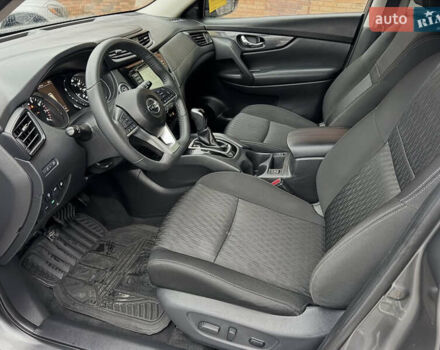 Серый Ниссан Rogue, объемом двигателя 2.5 л и пробегом 167 тыс. км за 15700 $, фото 2 на Automoto.ua