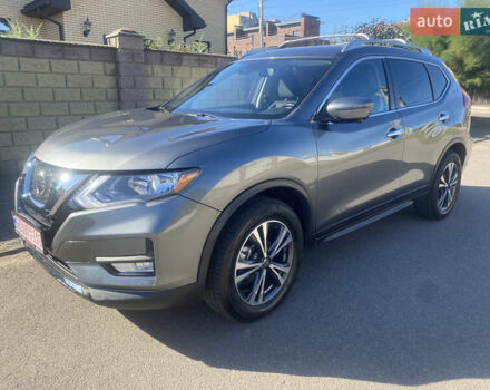 Сірий Ніссан Rogue, об'ємом двигуна 2.49 л та пробігом 216 тис. км за 16300 $, фото 2 на Automoto.ua
