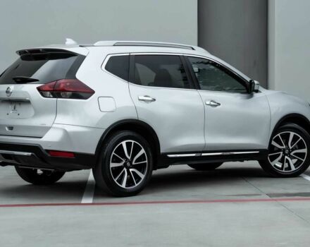 Серый Ниссан Rogue, объемом двигателя 2.5 л и пробегом 40 тыс. км за 4500 $, фото 6 на Automoto.ua