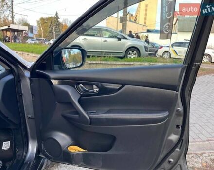 Серый Ниссан Rogue, объемом двигателя 2.49 л и пробегом 109 тыс. км за 18900 $, фото 14 на Automoto.ua