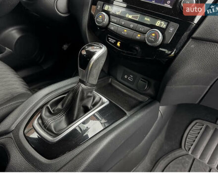 Серый Ниссан Rogue, объемом двигателя 2.5 л и пробегом 167 тыс. км за 15700 $, фото 7 на Automoto.ua