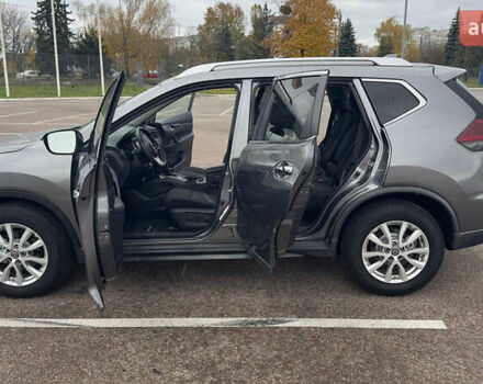 Серый Ниссан Rogue, объемом двигателя 2.49 л и пробегом 151 тыс. км за 15500 $, фото 7 на Automoto.ua