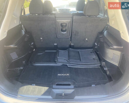 Сірий Ніссан Rogue, об'ємом двигуна 2.49 л та пробігом 216 тис. км за 16300 $, фото 15 на Automoto.ua