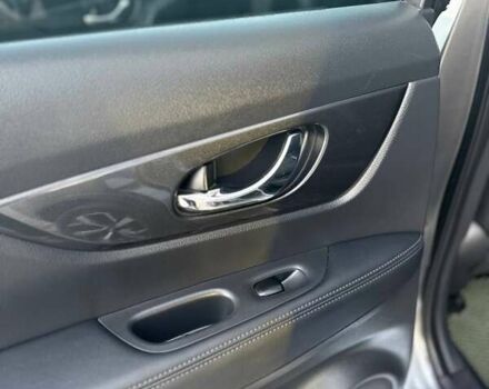 Серый Ниссан Rogue, объемом двигателя 2.49 л и пробегом 89 тыс. км за 15500 $, фото 25 на Automoto.ua