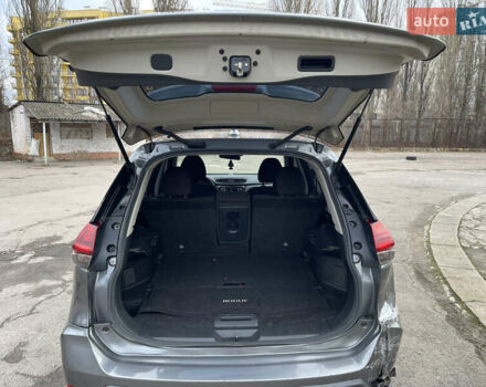 Сірий Ніссан Rogue, об'ємом двигуна 2.5 л та пробігом 140 тис. км за 11700 $, фото 23 на Automoto.ua