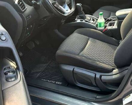 Серый Ниссан Rogue, объемом двигателя 2.5 л и пробегом 155 тыс. км за 10000 $, фото 8 на Automoto.ua