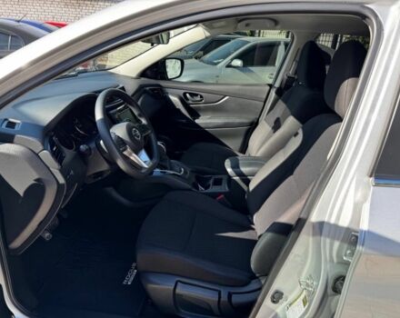 Серый Ниссан Rogue, объемом двигателя 2 л и пробегом 110 тыс. км за 14500 $, фото 7 на Automoto.ua