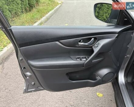 Серый Ниссан Rogue, объемом двигателя 2.49 л и пробегом 146 тыс. км за 14200 $, фото 16 на Automoto.ua