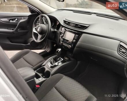 Серый Ниссан Rogue, объемом двигателя 2.49 л и пробегом 120 тыс. км за 15999 $, фото 6 на Automoto.ua