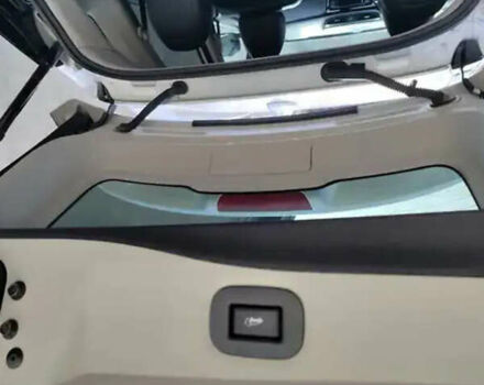 Серый Ниссан Rogue, объемом двигателя 2.49 л и пробегом 162 тыс. км за 14000 $, фото 11 на Automoto.ua