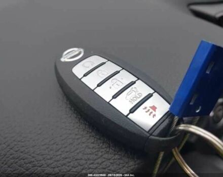 Серый Ниссан Rogue, объемом двигателя 2.5 л и пробегом 83 тыс. км за 3000 $, фото 10 на Automoto.ua