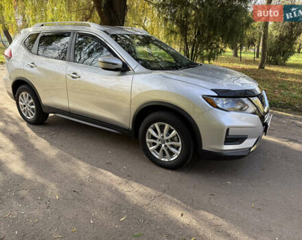 Серый Ниссан Rogue, объемом двигателя 2.49 л и пробегом 148 тыс. км за 14900 $, фото 6 на Automoto.ua