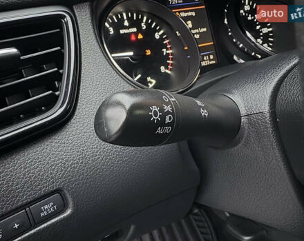 Серый Ниссан Rogue, объемом двигателя 2.5 л и пробегом 167 тыс. км за 15700 $, фото 8 на Automoto.ua