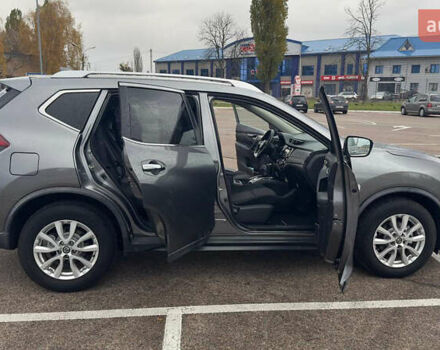 Серый Ниссан Rogue, объемом двигателя 2.49 л и пробегом 151 тыс. км за 15500 $, фото 6 на Automoto.ua