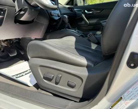 Сірий Ніссан Rogue, об'ємом двигуна 2.5 л та пробігом 78 тис. км за 18690 $, фото 25 на Automoto.ua