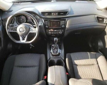 Серый Ниссан Rogue, объемом двигателя 2.5 л и пробегом 61 тыс. км за 3000 $, фото 7 на Automoto.ua