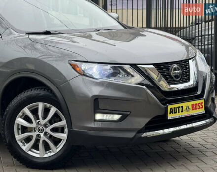 Серый Ниссан Rogue, объемом двигателя 2.49 л и пробегом 85 тыс. км за 15999 $, фото 3 на Automoto.ua