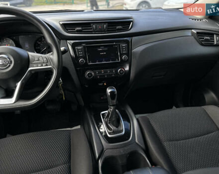 Ниссан Rogue 2019 в Львове на Automoto.ua Серый Ниссан Rogue, объемом двигателя 2 л и пробегом 75 тыс. км за 15200 $, фото 47 на Automoto.ua
