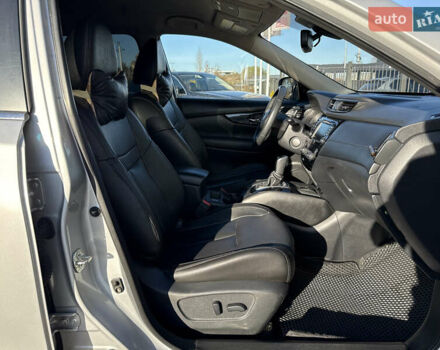 Серый Ниссан Rogue, объемом двигателя 2.49 л и пробегом 180 тыс. км за 15500 $, фото 17 на Automoto.ua