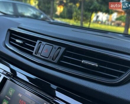 Сірий Ніссан Rogue, об'ємом двигуна 2.49 л та пробігом 174 тис. км за 14950 $, фото 76 на Automoto.ua