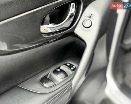 Сірий Ніссан Rogue, об'ємом двигуна 2.49 л та пробігом 117 тис. км за 14777 $, фото 20 на Automoto.ua