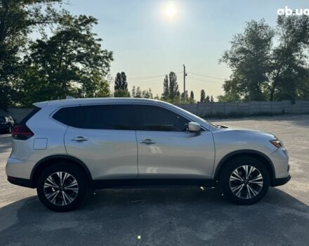 Сірий Ніссан Rogue, об'ємом двигуна 0 л та пробігом 53 тис. км за 14700 $, фото 3 на Automoto.ua
