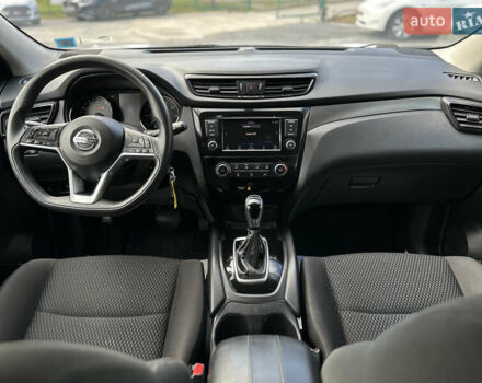 Ниссан Rogue 2019 в Львове на Automoto.ua Серый Ниссан Rogue, объемом двигателя 2 л и пробегом 75 тыс. км за 15200 $, фото 37 на Automoto.ua