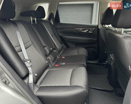 Сірий Ніссан Rogue, об'ємом двигуна 2.5 л та пробігом 115 тис. км за 16900 $, фото 21 на Automoto.ua