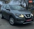 Серый Ниссан Rogue, объемом двигателя 2.49 л и пробегом 256 тыс. км за 15000 $, фото 1 на Automoto.ua