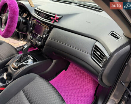 Сірий Ніссан Rogue, об'ємом двигуна 2.49 л та пробігом 61 тис. км за 17000 $, фото 25 на Automoto.ua