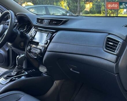 Сірий Ніссан Rogue, об'ємом двигуна 2.49 л та пробігом 174 тис. км за 14950 $, фото 72 на Automoto.ua