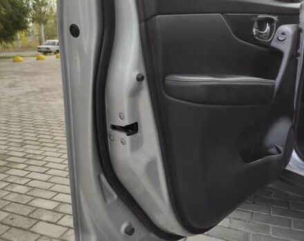 Серый Ниссан Rogue, объемом двигателя 2.49 л и пробегом 126 тыс. км за 18500 $, фото 19 на Automoto.ua