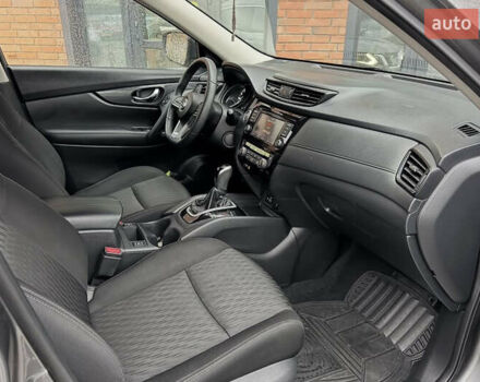 Серый Ниссан Rogue, объемом двигателя 2.5 л и пробегом 165 тыс. км за 16300 $, фото 8 на Automoto.ua