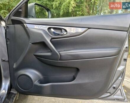 Сірий Ніссан Rogue, об'ємом двигуна 2.49 л та пробігом 68 тис. км за 16600 $, фото 23 на Automoto.ua