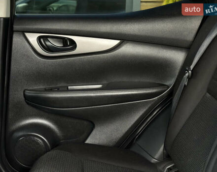 Ниссан Rogue 2019 в Львове на Automoto.ua Серый Ниссан Rogue, объемом двигателя 2 л и пробегом 75 тыс. км за 15200 $, фото 55 на Automoto.ua