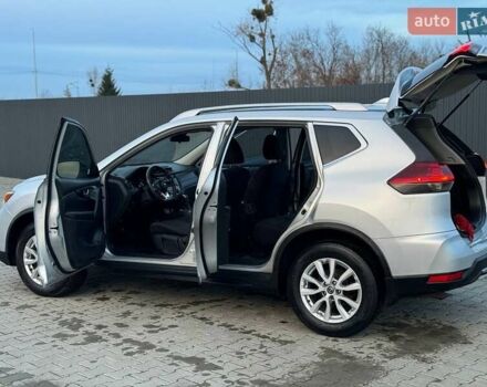 Серый Ниссан Rogue, объемом двигателя 2.5 л и пробегом 167 тыс. км за 14200 $, фото 4 на Automoto.ua