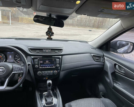 Сірий Ніссан Rogue, об'ємом двигуна 2.5 л та пробігом 140 тис. км за 11700 $, фото 16 на Automoto.ua