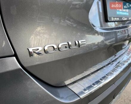 Серый Ниссан Rogue, объемом двигателя 2.49 л и пробегом 109 тыс. км за 18900 $, фото 4 на Automoto.ua